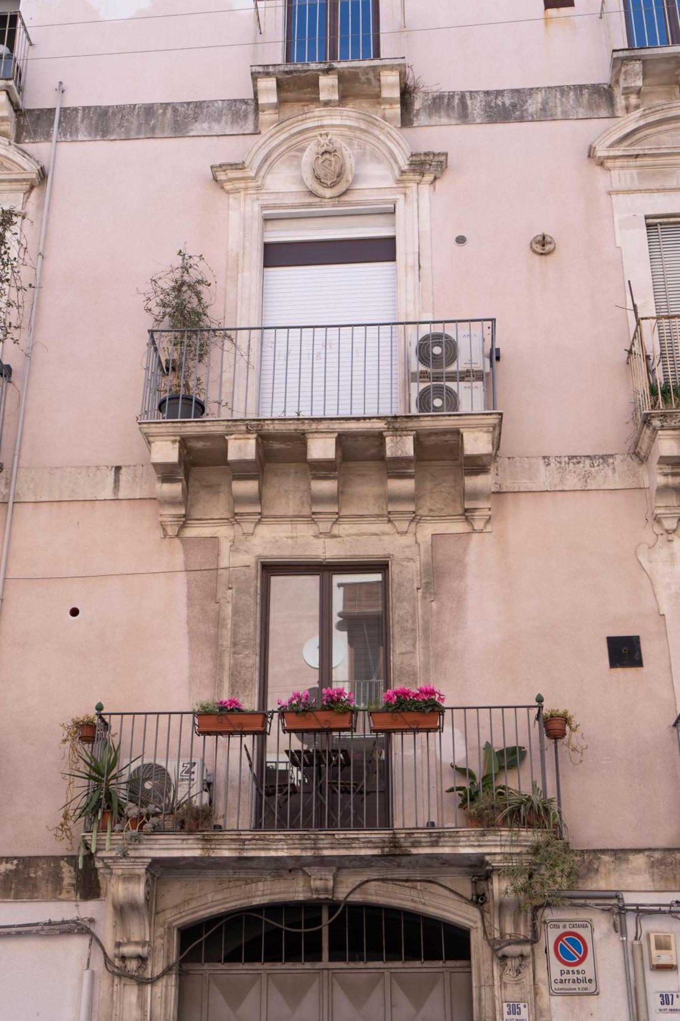 Etna Timeo Central Apartment In Baroque Building Catania-Fontanarossai nemzetközi repülőtér Kültér fotó